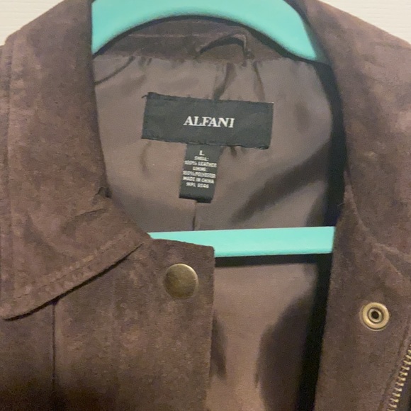 Alfani 100% leather jacket in brown. - Picture 3 of 5